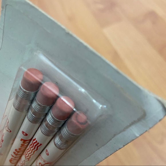 Vtg Clifford Big Red Dog 4 Set of Logo Pencils - Picture 4 of 5